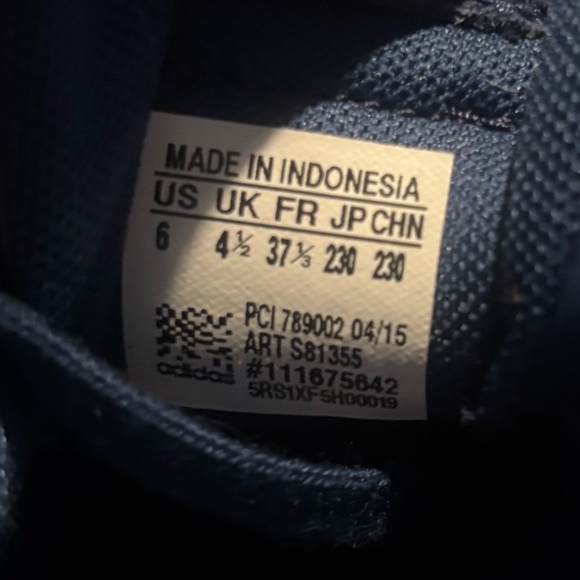 adidas sneakers - Picture 7 of 7